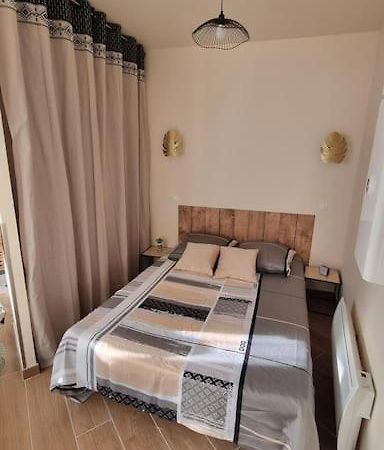 Studio Refait A Neuf Classe 3 Etoiles Châtel-Guyon Esterno foto
