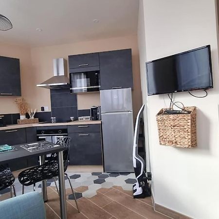 Studio Refait A Neuf Classe 3 Etoiles Châtel-Guyon Esterno foto