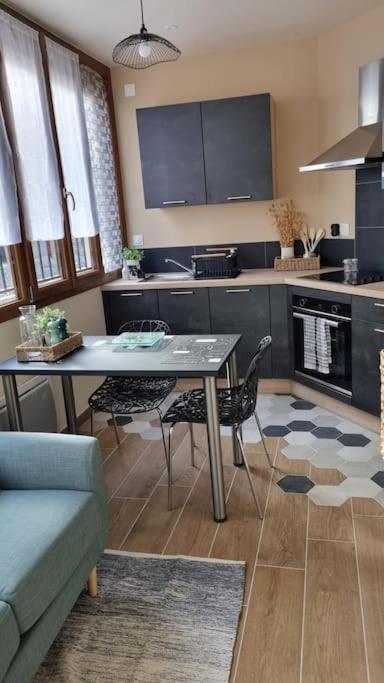 Studio Refait A Neuf Classe 3 Etoiles Châtel-Guyon Esterno foto
