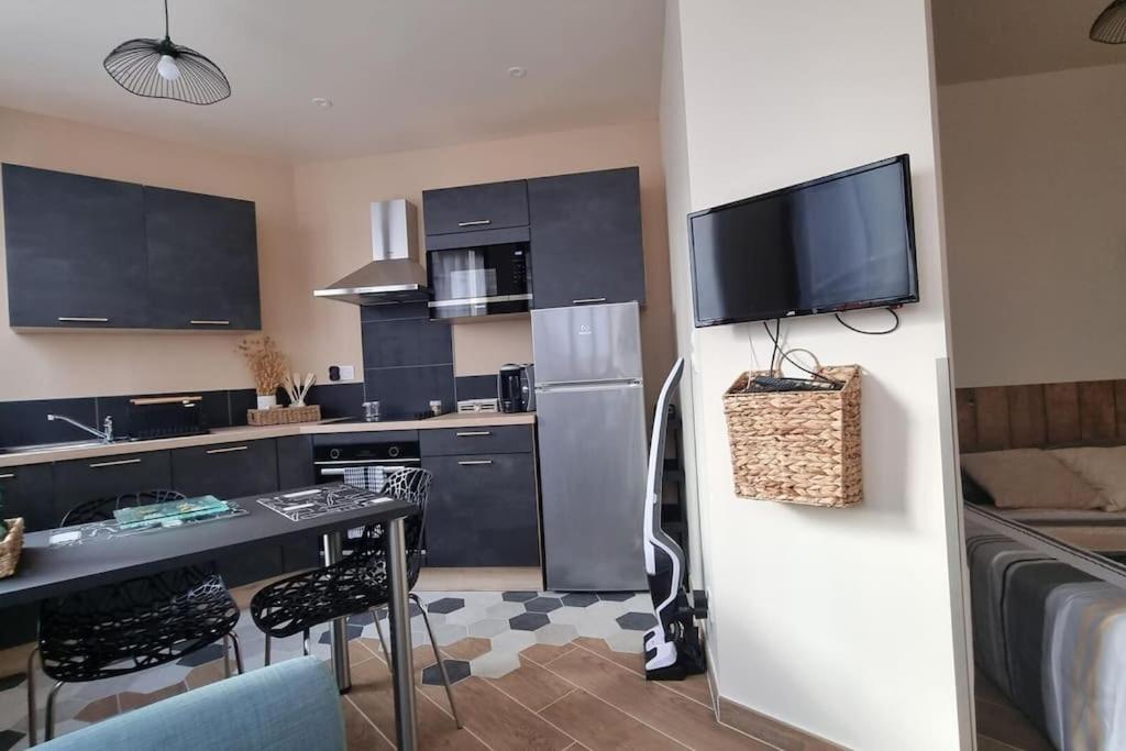 Studio Refait A Neuf Classe 3 Etoiles Châtel-Guyon Esterno foto